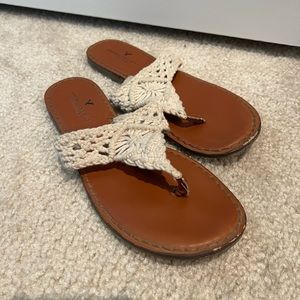 American eagle sandals, white crochet knit, size 6